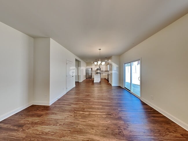 Photo - 607 Lk Vis Ct