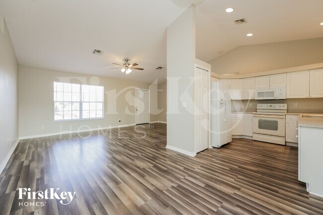 Photo - 1814 NE 2nd Ave