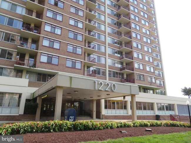 Building Photo - 1220 Blair Mill Rd Unit 809