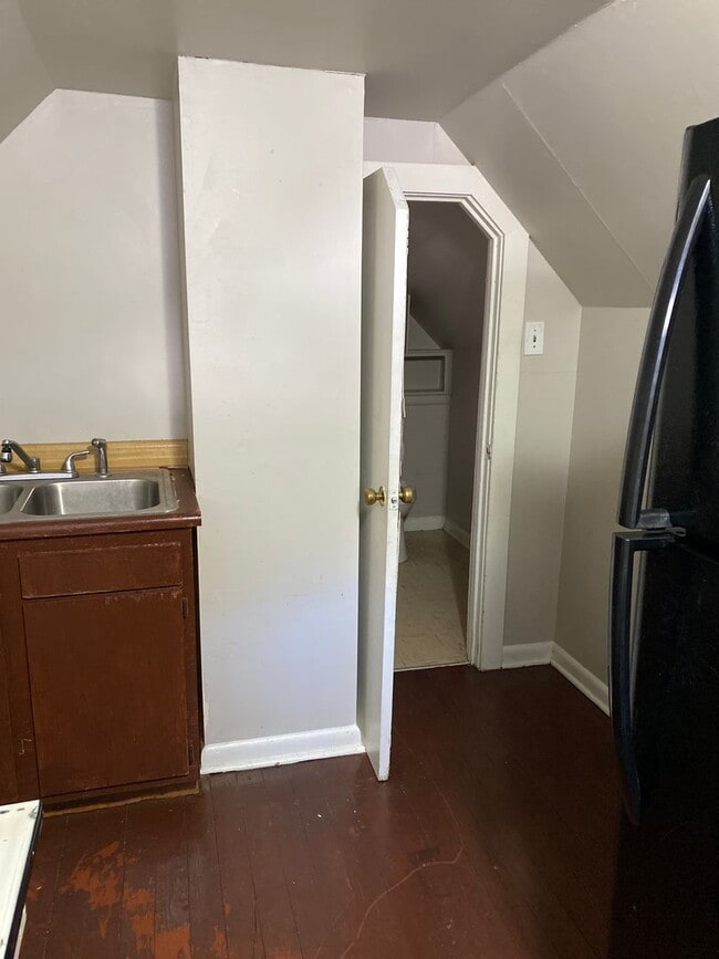 Photo - 213 W Hickman St Unit 213 W. Hickman St C(Upstairs Around Back)