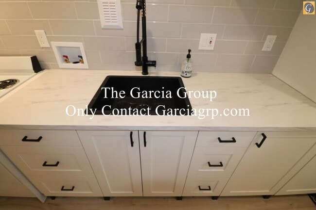 Photo - 1010 NE 153rd Ave