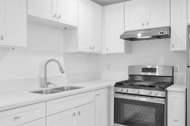 Photo - 309 N Catalina Ave Unit 4