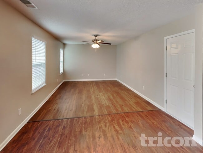 Photo - 308 Fox Trot Dr