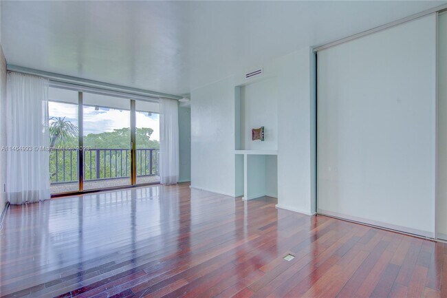 Photo - 5781 Biscayne Blvd Unit 403 B