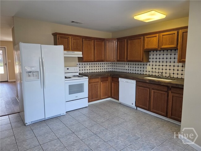 Photo - 312 W 5th St