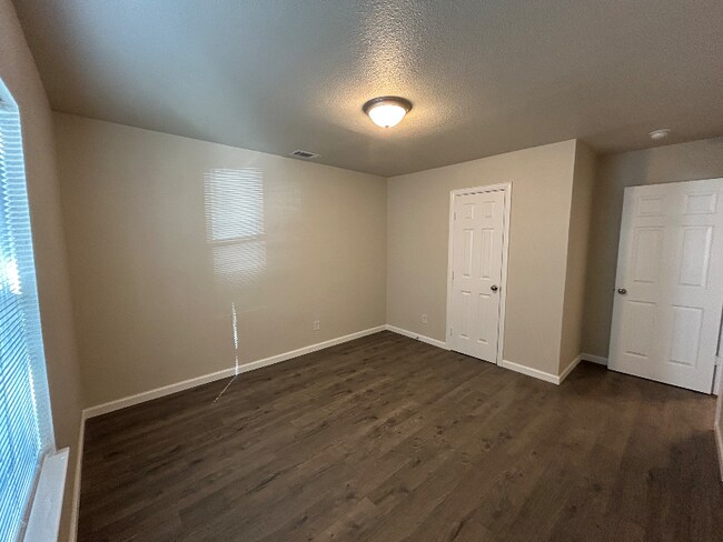 Photo - 5605 Hiett Ct