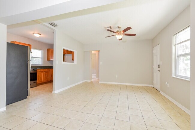 Photo - 321 W Dicie Ave Casa