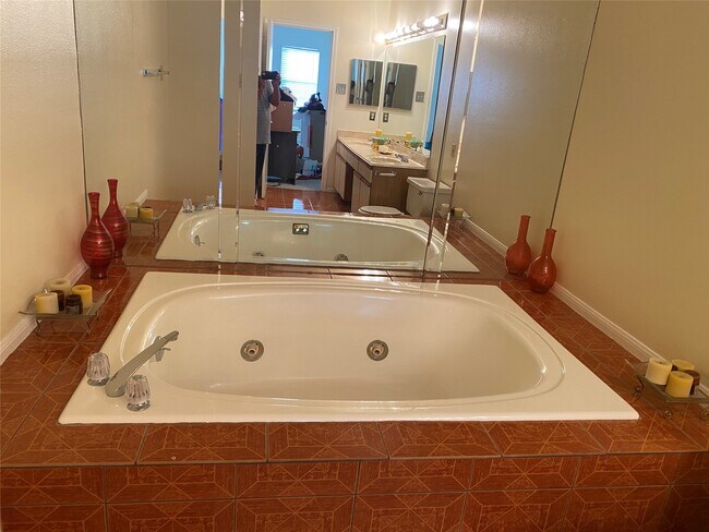 Photo - 2856 Holly Hall St Unidad 2856