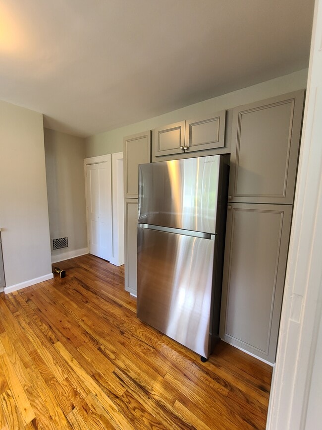 Photo - 1114 N Madison St