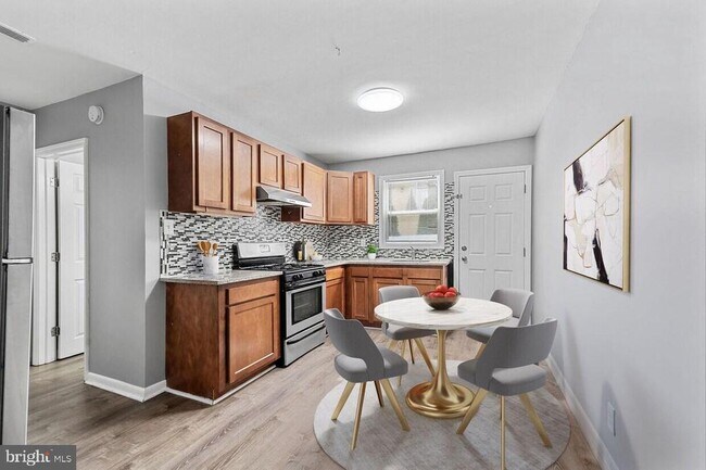 Photo - 415 Hamilton Ave