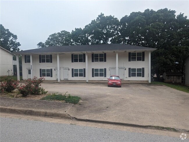 Building Photo - 2437 N Brophy Ave Rental