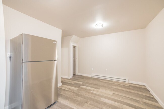 5536 Chester Ave Unit 2F
