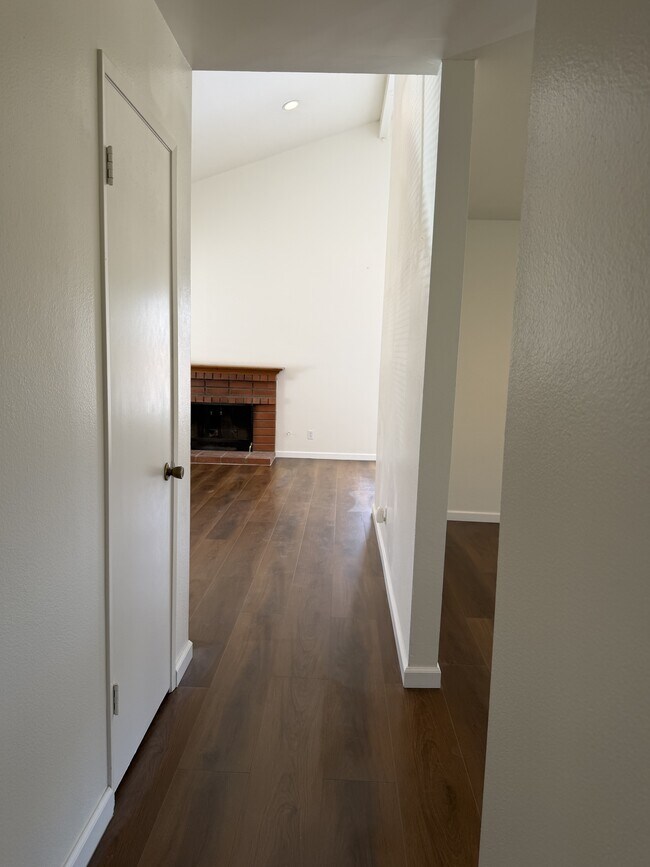 Photo - 44215 Hanstead Ave