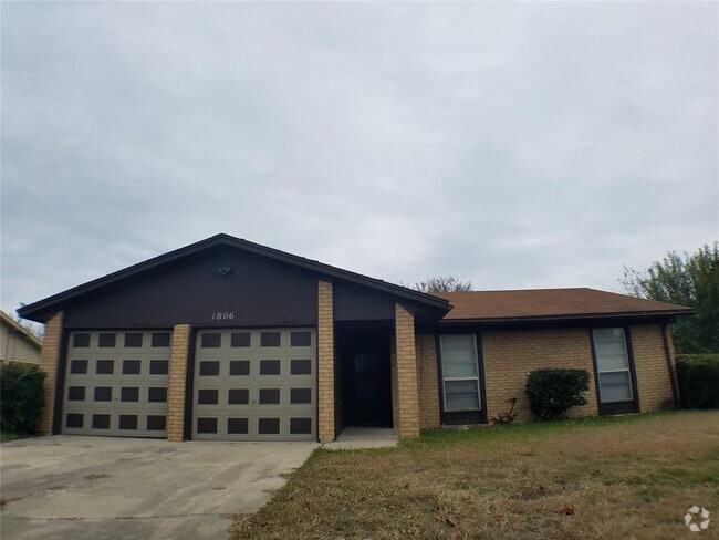 Building Photo - 1806 Stardust St Rental