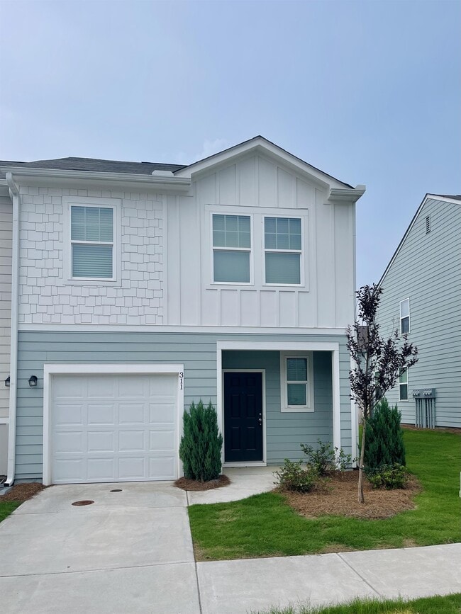 Building Photo - 311 Penn Sta Wy