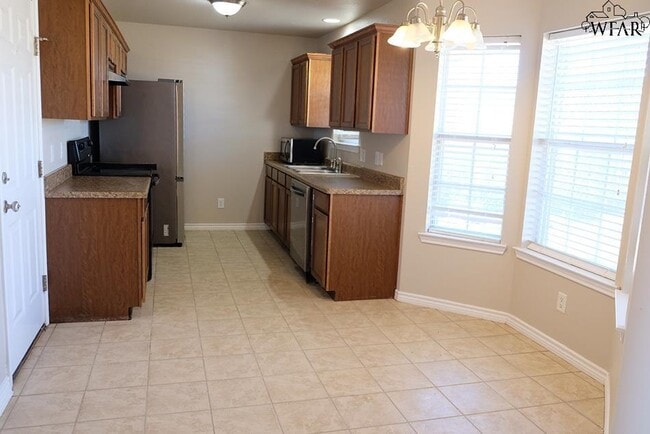 Photo - 5027 Cy Young Dr