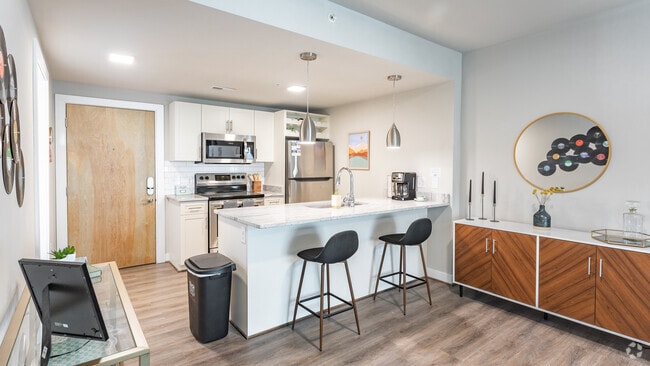 1BR,1BA,-650SF, The Newman - The Icon