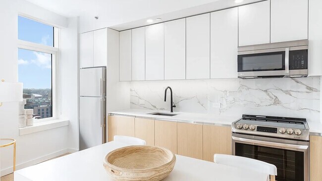 Photo - 123 Linden Blvd Unit 24g