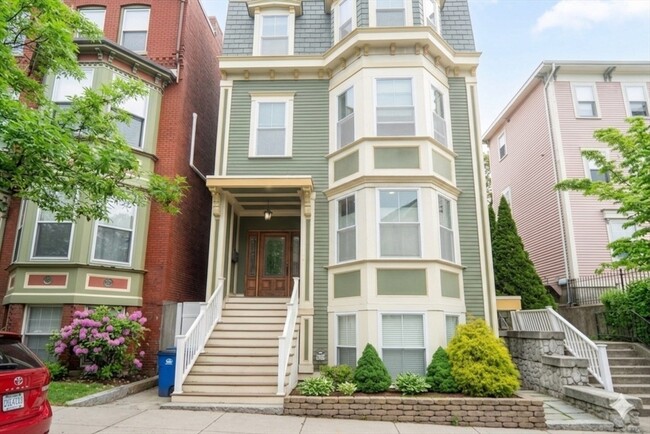 Building Photo - 59 Putnam St Unit 1