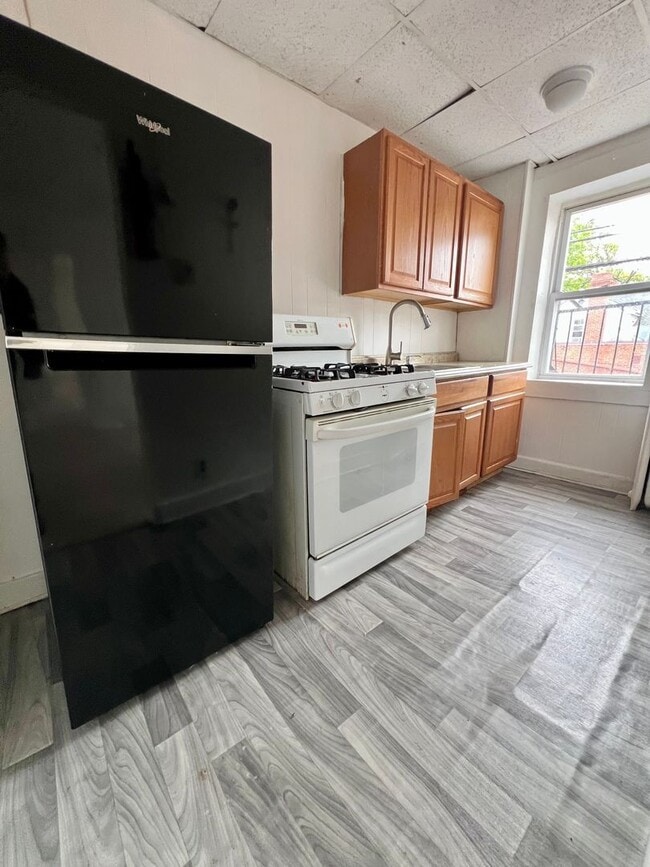 Photo - 1001 Clifton Ave Unit 2F