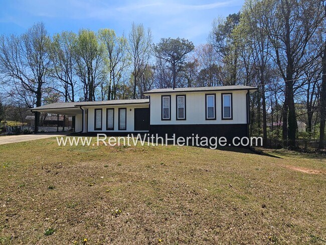 Photo - WOW!!!!.....AWESOME STEPLESS RANCH/ UPGRAD...