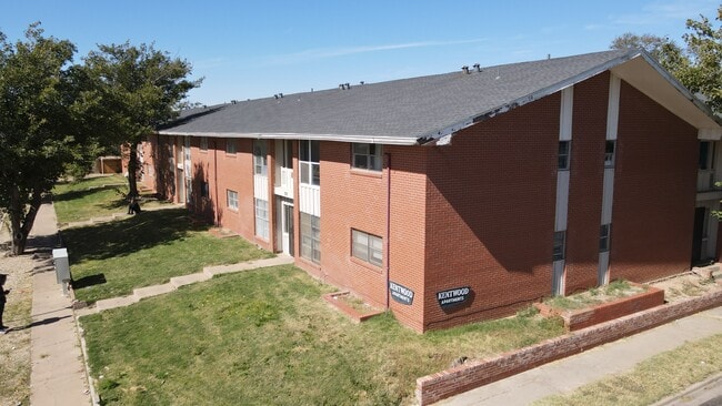 Building Photo - Kentwood Apartments Unit 1706- E