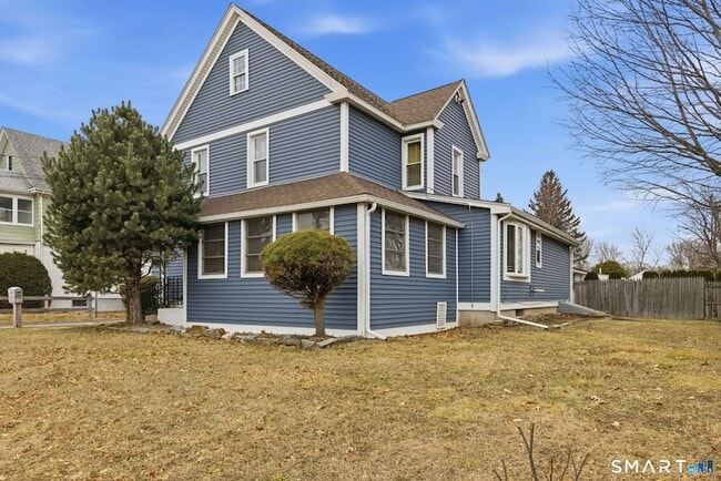 Photo - 44 E Cedar St