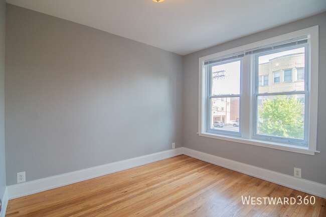 Photo - 2422 W Fargo Ave Unit 2