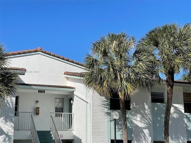 Photo - 2710 Forest Hills Blvd Unit 201