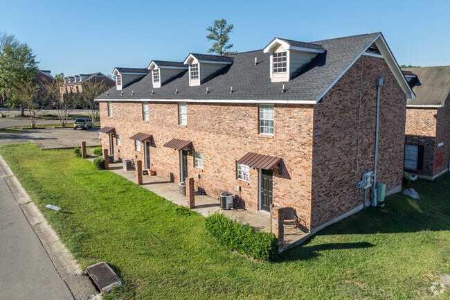 Photo - Newly Major Renovated Beverly Manor