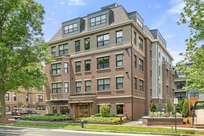 Photo - 136 Babcock St Unit 204