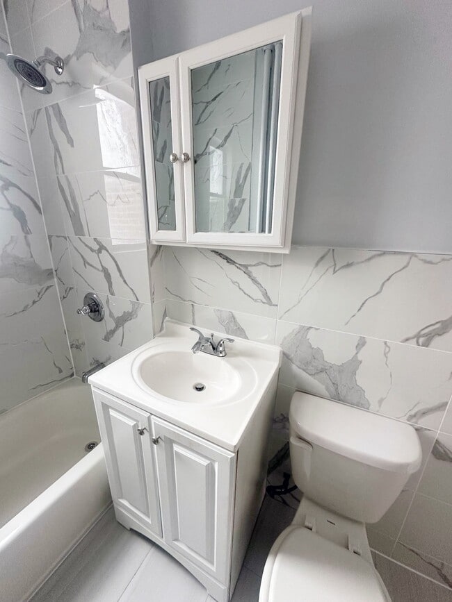 Photo - 505 57th Street Apartments