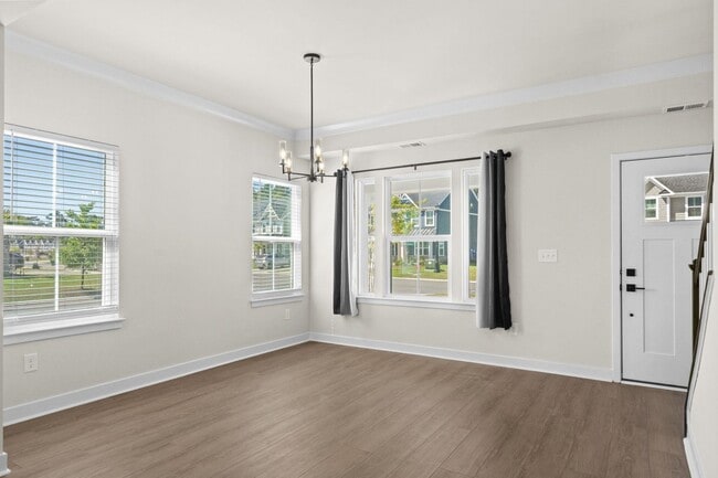 Photo - 2600 Elowen Ln