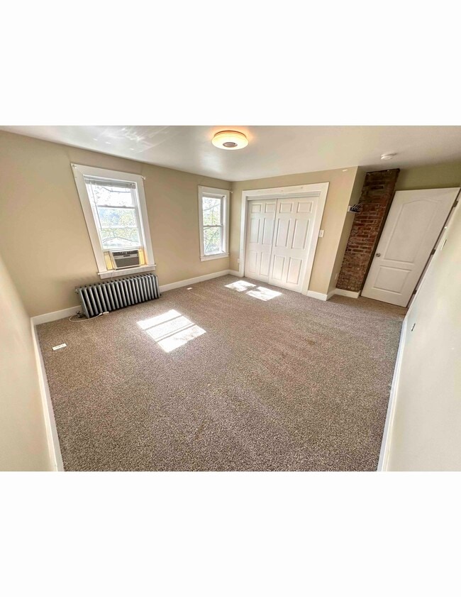 Photo - 182 W Larkspur St