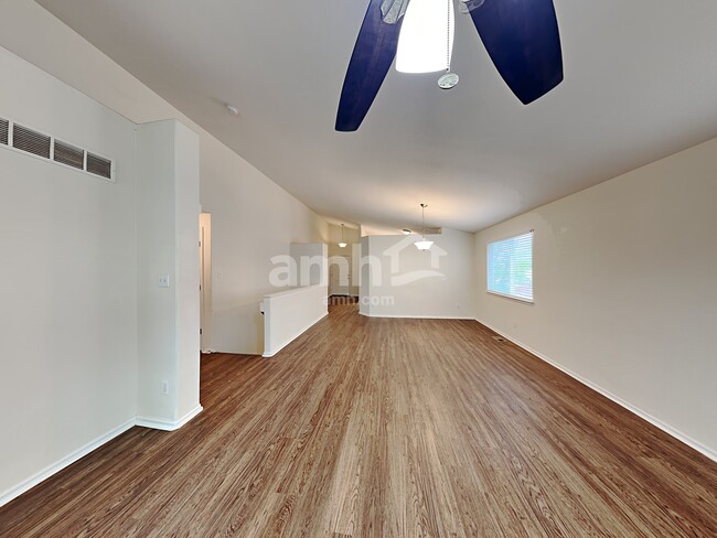 Photo - 11260 Jamaica St