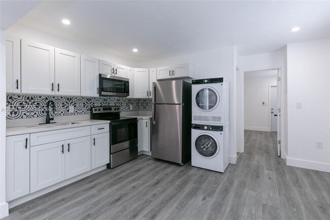 6125 SW 40th Ct Unidad 4