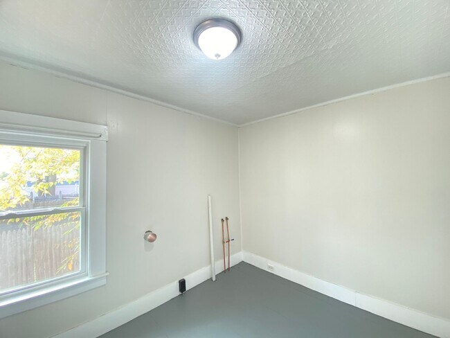 Photo - 348 Portland St