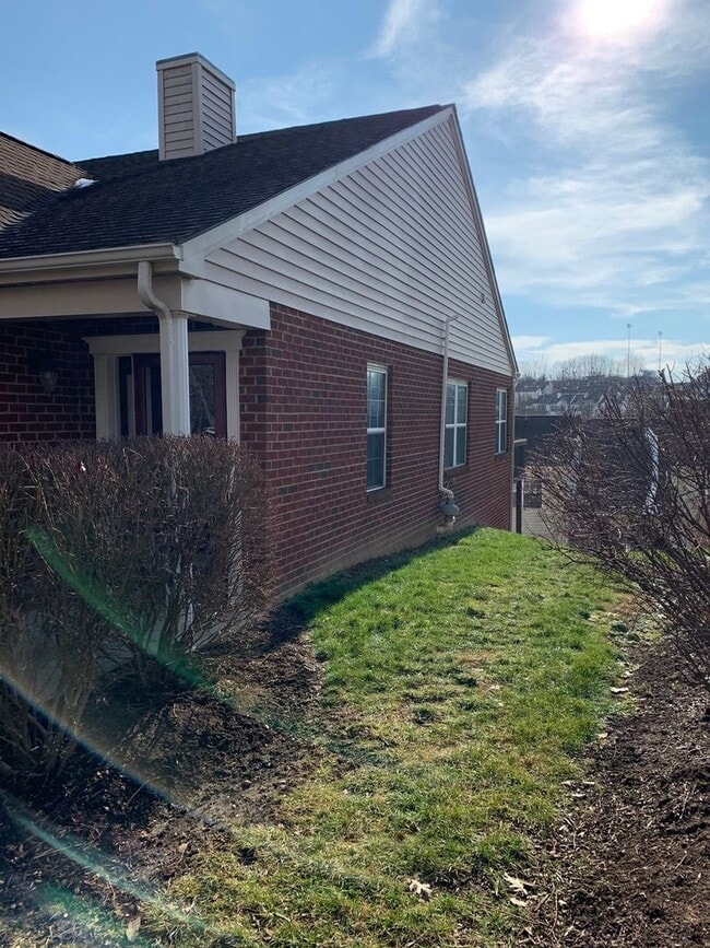 Photo - 330 Pin Oak Dr NW