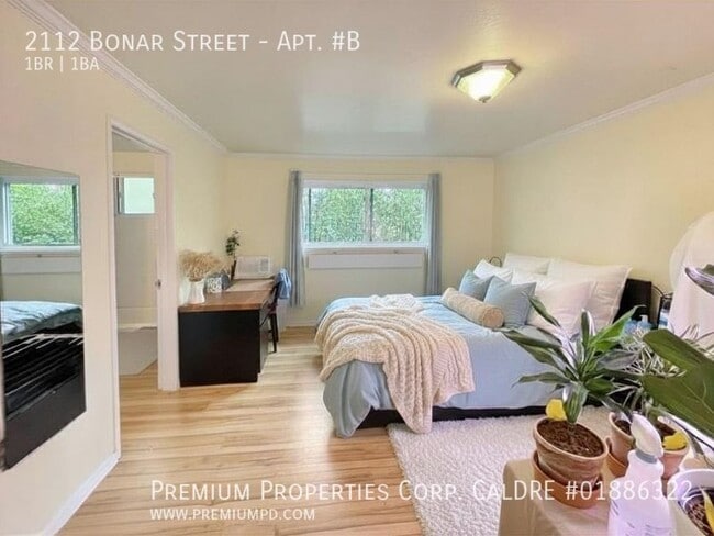 Photo - 2112 Bonar St Unit Apt. #B