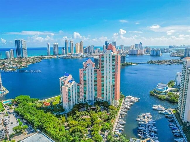 Building Photo - 3370 Hidden Bay Dr Unit 3370 Hidden Bay Dr # 1814