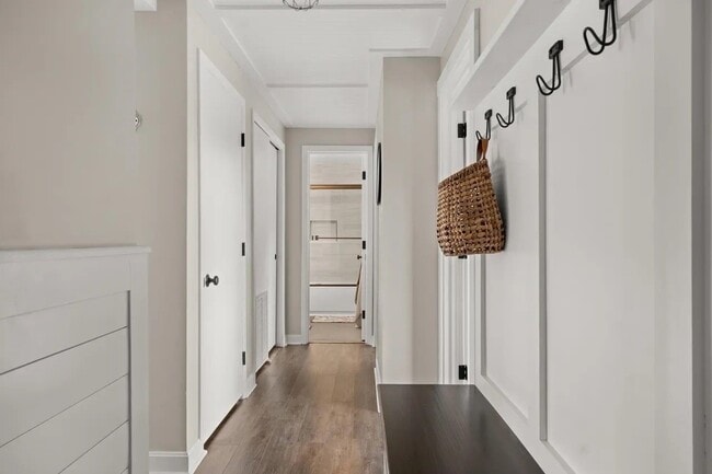 4474 Seabury