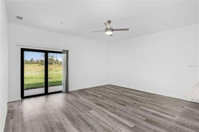 Photo - 1308 Saxony Cir