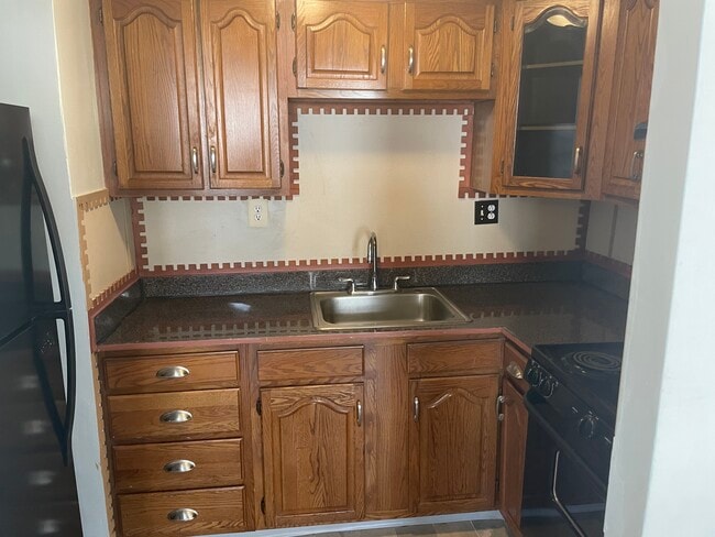 653 Walk Hill St Unit Cozy 1 bedroom apartment