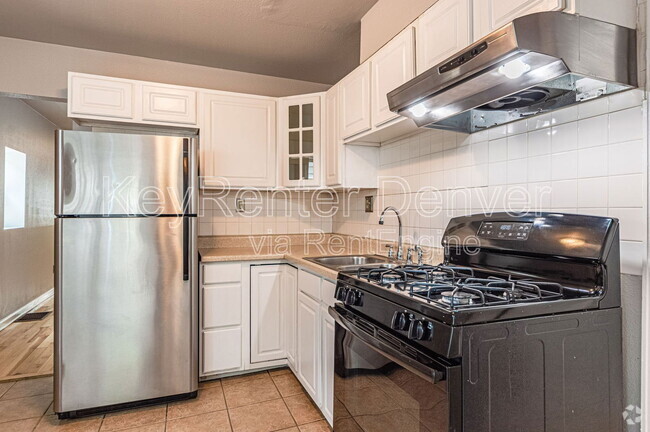 Building Photo - 3783 Franklin St Rental
