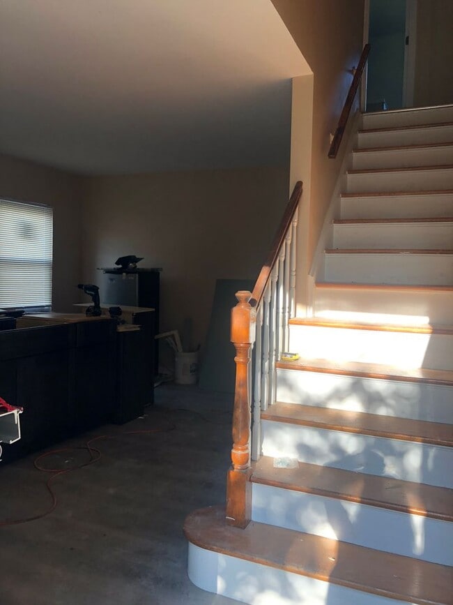 13 Runyon Dr