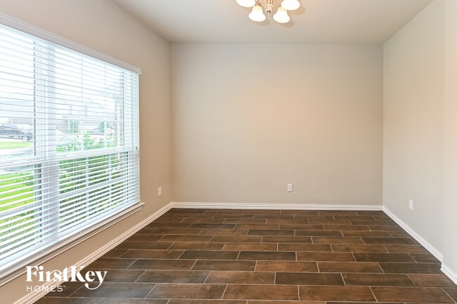 10019 Chase Ct