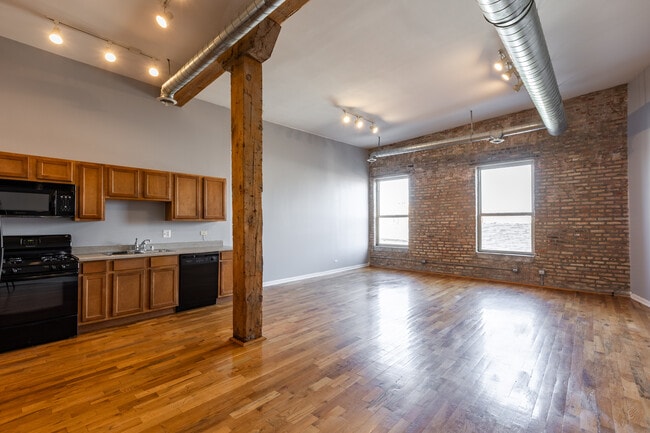 Building Photo - 1820 S Bishop St Unit 2