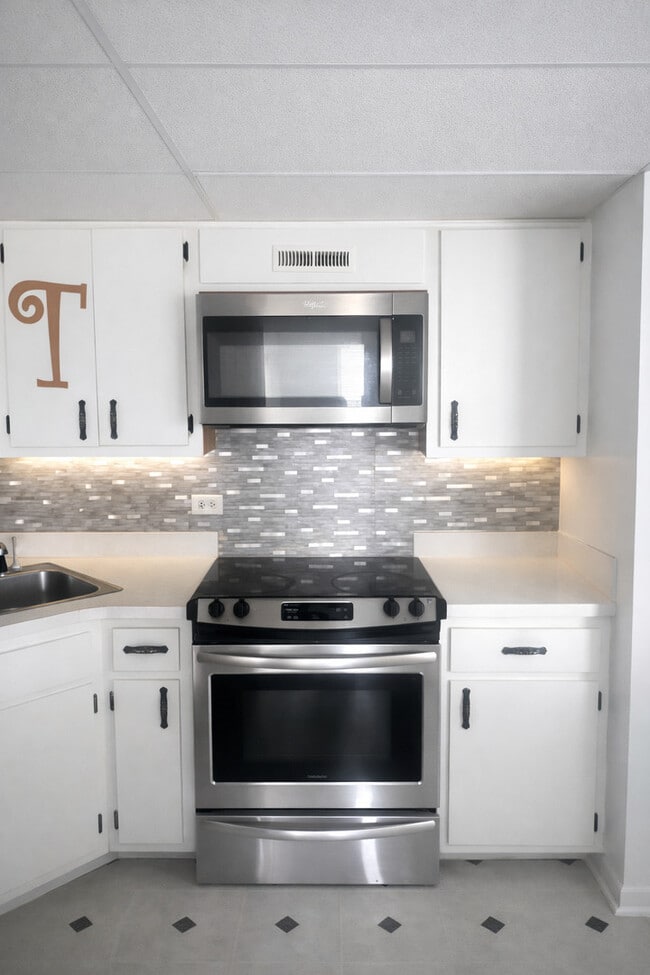 Photo - 1050 Holbrook Rd Unit I