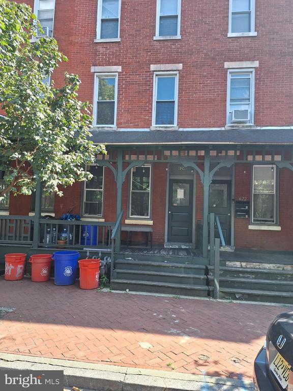 Building Photo - 644 Berkley St Rental