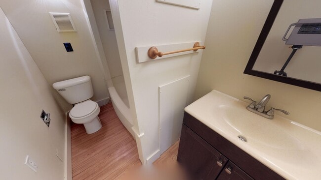 Photo - 1051 Liberty St Unidad 1051 1/2